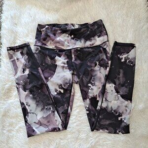 Gaiam Size Medium Purple/White Watercolor Look Leggings EUC